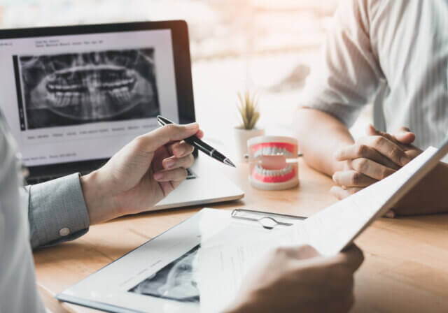 Endosteal Implants and Subperiosteal Implants at Kelowna Dental Centre
